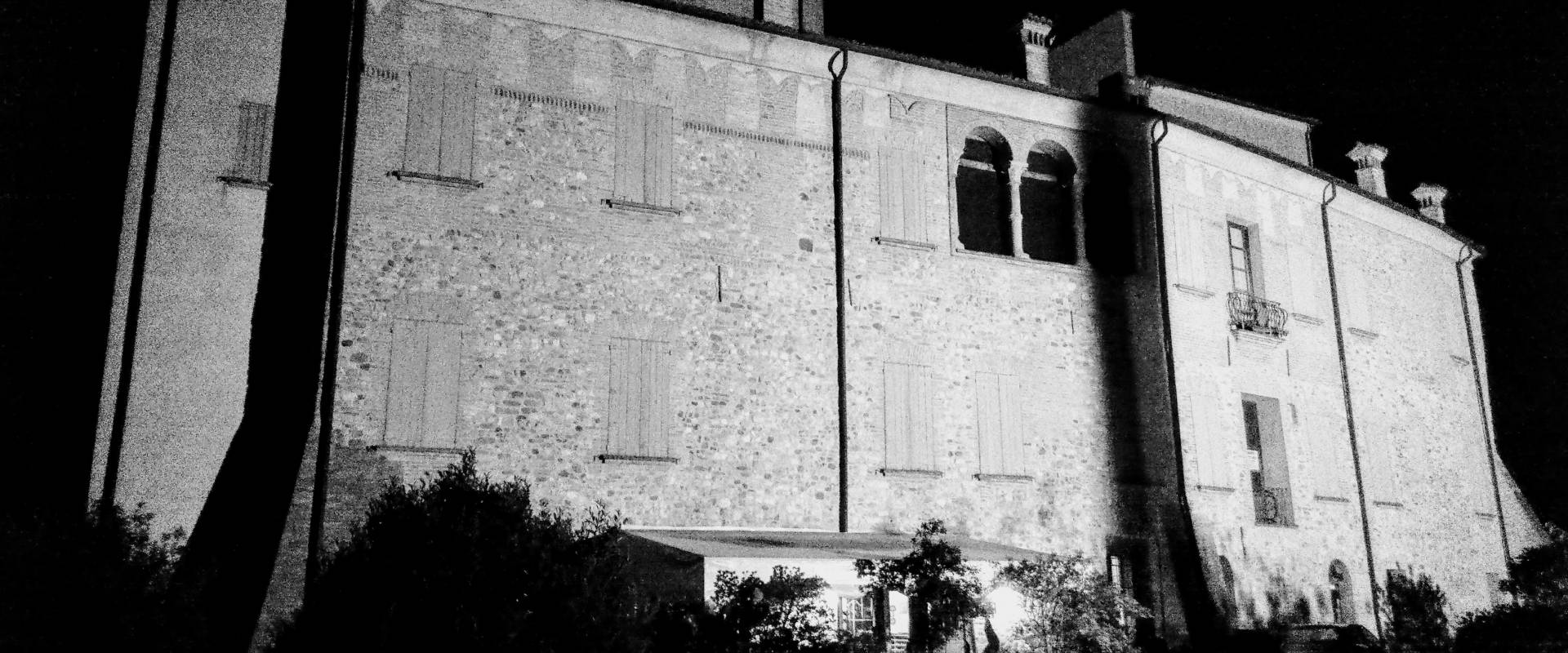 Il Castello di Arceto in una sera d'aprile foto di U2lorri